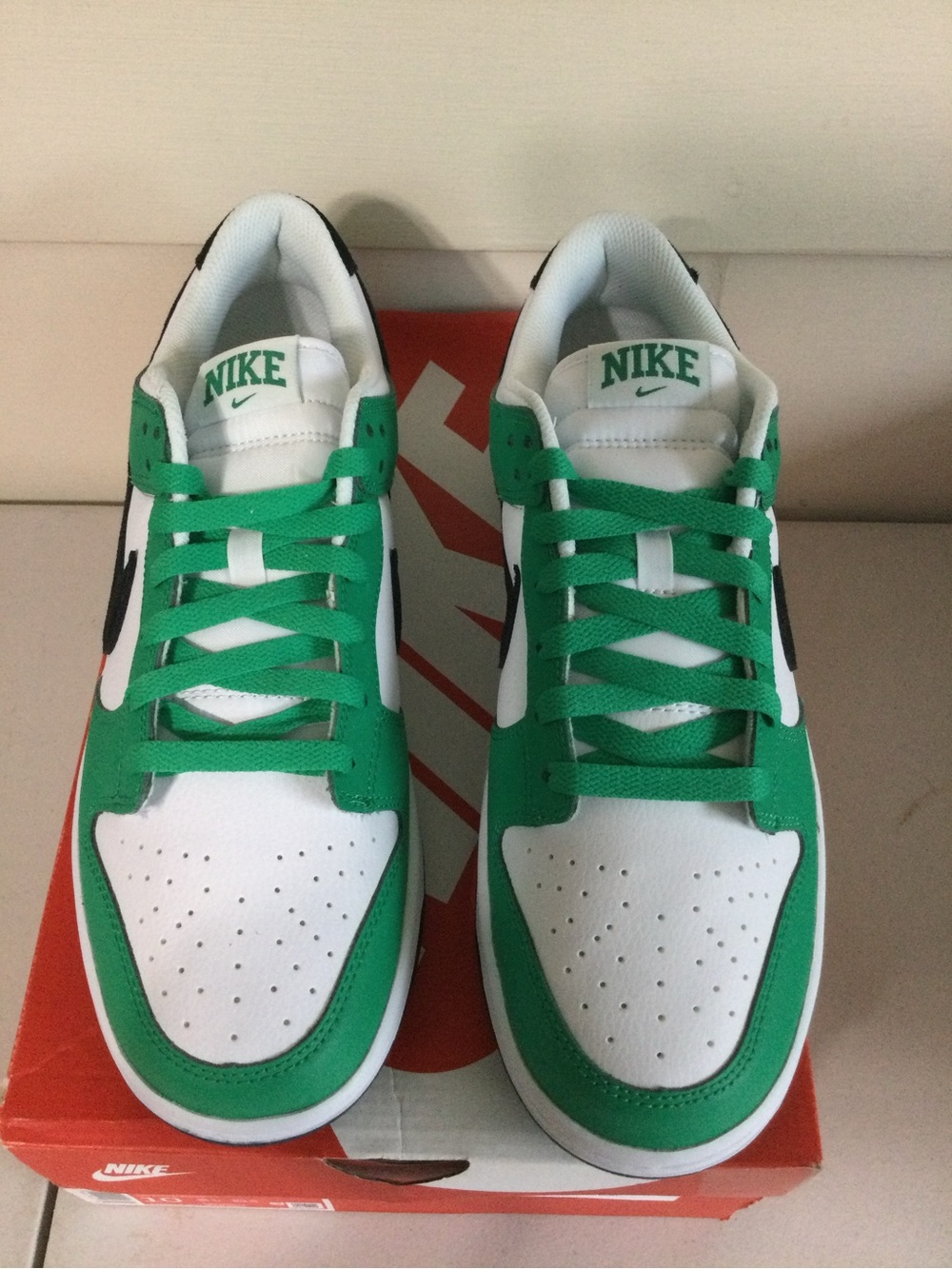 Nike White and Green Low-Top Sneakers with Black Swoosh